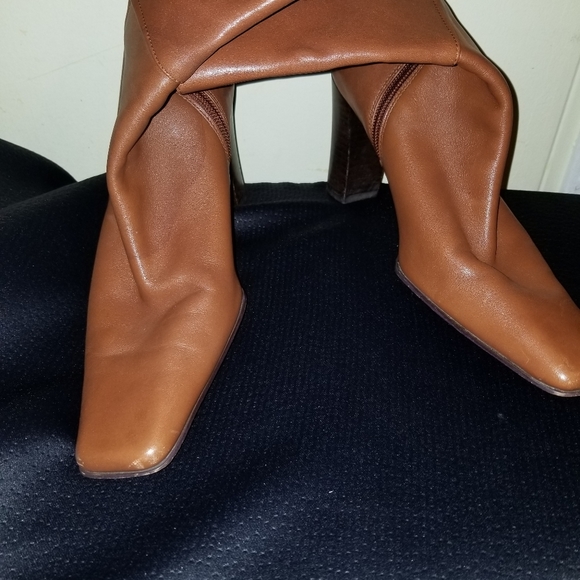 Anne Klein ankle leather boot size 9 - Picture 7 of 8